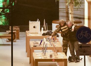 Termina toma de rehenes en Apple Store de Amsterdam
