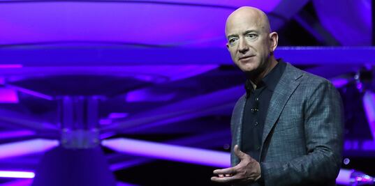 Critican a Jeff Bezos por donación contra incendios en Australia