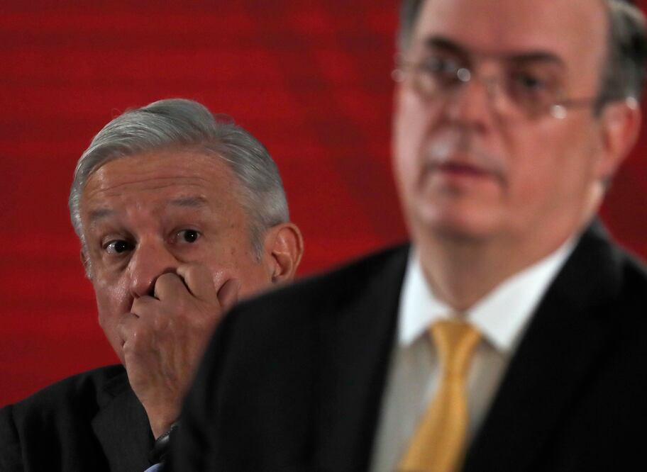Ebrard amenaza con salir del partido de López Obrador. (AP Photo/Marco Ugarte, File)