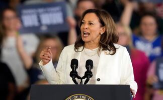 Biden, Obama y los Clinton apoyarán a Kamala Harris en la Convención Nacional Demócrata