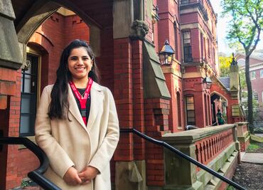 Dafne Almazán, la mexicana más joven en graduarse de una maestría en Harvard