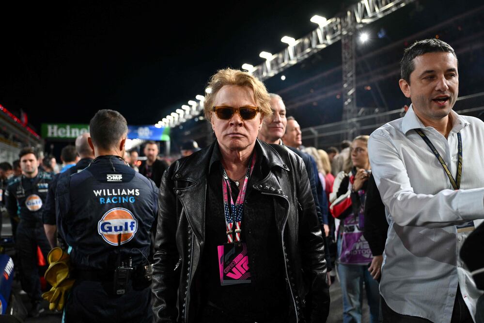 Axl Rose, líder de Guns N'Roses, acusado de agresión sexual (Photo by ANGELA WEISS / AFP)