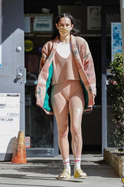 Hija de Demi Moore sorprende con atuendo 'nude' en West Hollywood