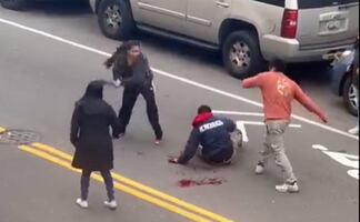 Video. Hombre es atacado brutalmente por lugar de estacionamiento de Nueva York