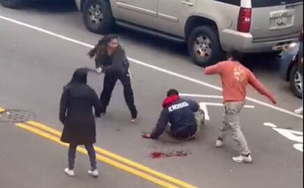 Video. Hombre es atacado brutalmente por lugar de estacionamiento de Nueva York