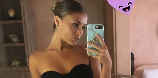 La novia de Luis Miguel impacta con diminuto bikini en Instagram