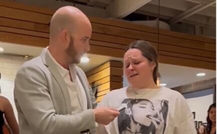 Despiden a mesera en Arkansas tras recibir propina de 4 mil dólares