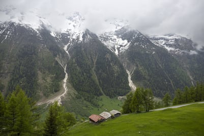 Tragedia en Suiza: un glaciar sepulta parte de un pueblo en los Alpes. VIDEO