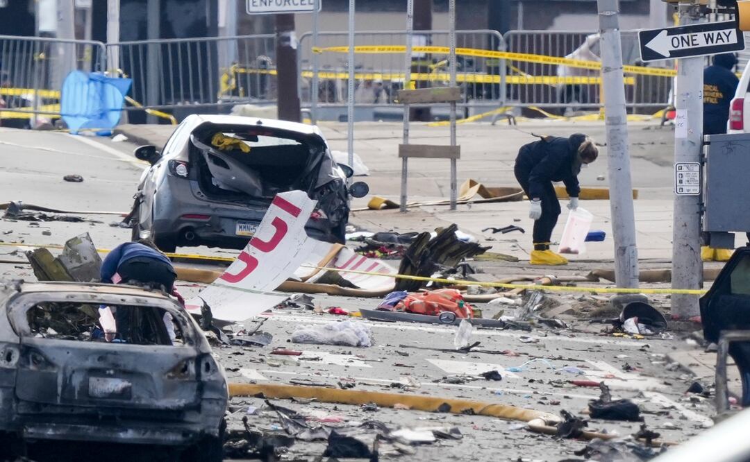 ¿Qué se sabe del accidente aéreo en Filadelfia en el que fallecieron 6 mexicanos a bordo del avión? Foto: AP