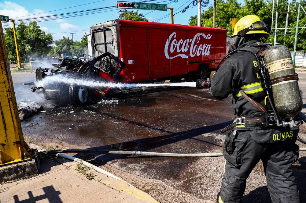 Sinaloa suspende festejos patrios por violencia tras captura de 'El Mayo'. 
Foto Iván Medina/ Agencia 24mm