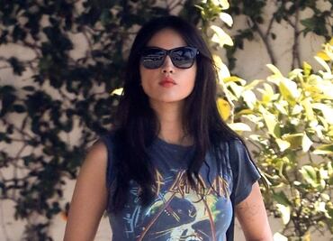 Eiza González impacta en West Hollywood al estilo 'rocker girl'