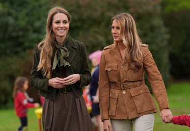 Melania Trump y Kate Middleton son el epítome de la moda; lucen en looks combinados en encuentro con scouts