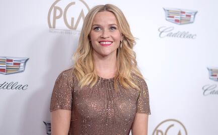 Reese Witherspoon remarca su figura con leggings en Los Ángeles