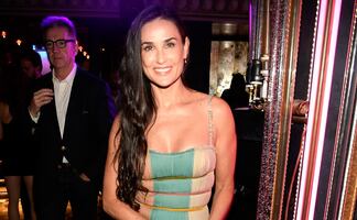 El ‘Striptease de Demi Moore’: la actriz luce 20 años más joven y enciende las redes