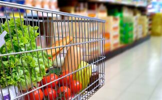 Canadá reparte dinero a 11 millones de sus ciudadanos por la subida del coste de la comida