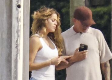 Alejandro Sanz estrena romance con Candela Márquez, 20 años menor, ¿el clon de Shakira?