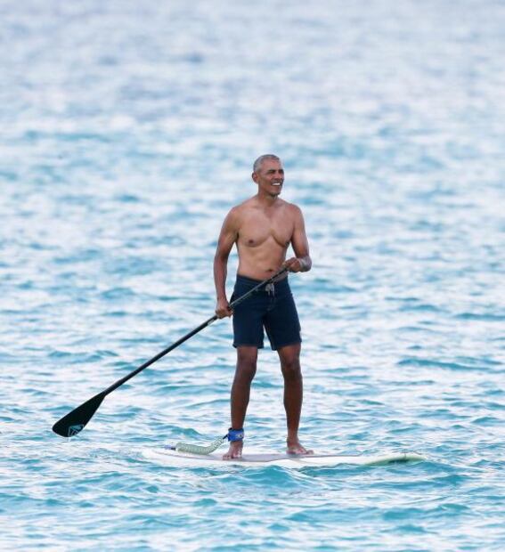 En medio del océano, así vacaciona Barack Obama en Hawái