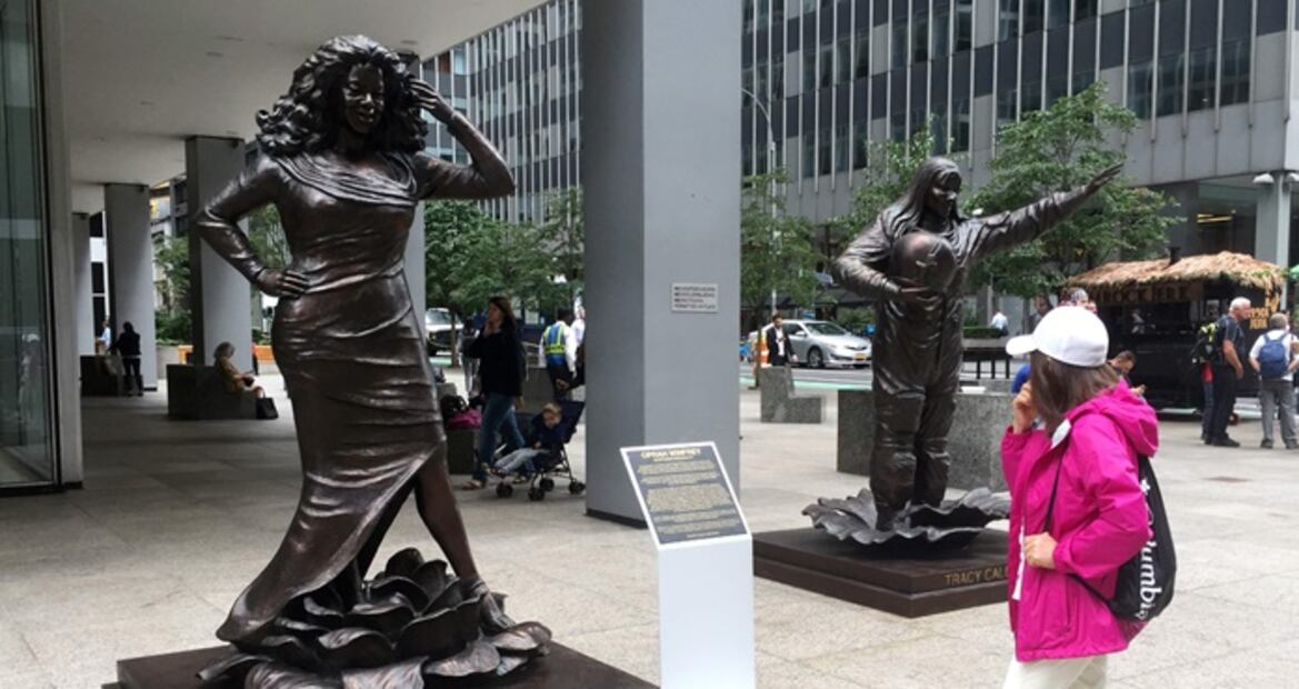 Estatuas de Oprah Winfrey y Nicole Kidman, entre otras, engalanan NY