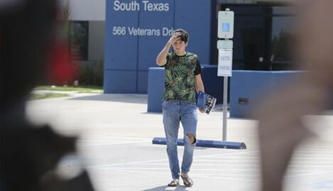 ICE detiene a estadounidense durante tres semanas; no creían que fuera ciudadano 