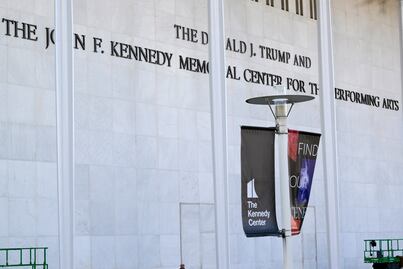 Centro Kennedy sorprende al cambiar de nombre y desata controversia: ahora incluye a Donald Trump