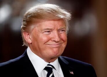 Trump amenaza con subir aranceles a autos importados: "Que fabriquen en EU"