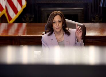 Harris dice que "soñadores" merecen un camino a la ciudadanía estadounidense