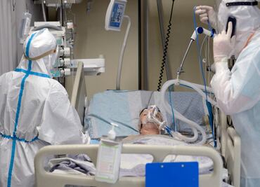 Prevén más muertes en Estados Unidos por variante ómicron