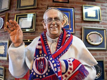Relacionan la hora de la muerte del papa con su número de afiliación a equipo de futbol argentino. ¿Coincidencia? 
