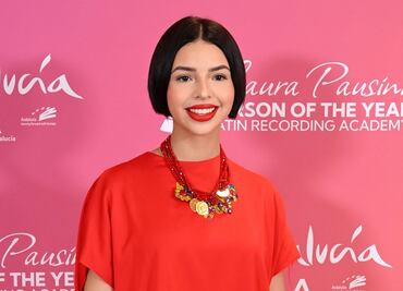 Ángela Aguilar agradece a su marido, Christian Nodal al recibir su premio como mujer del año. ¿Qué dijo?