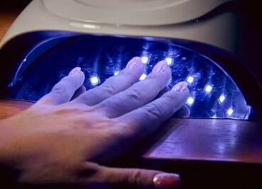¡Cuidado! Lámparas de calor para uñas podrían causar cáncer en la piel: estudio