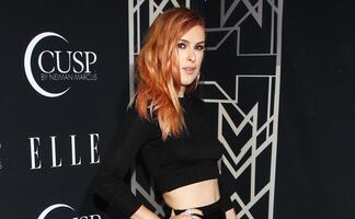 Rumer Willis luce radiante en vestido negro y la comparan con Lindsay Lohan: “son idénticas”