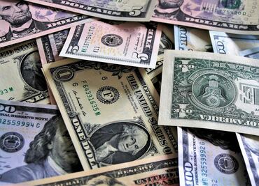 ¿Con cuánto dinero puedes entrar o salir de Estados Unidos?