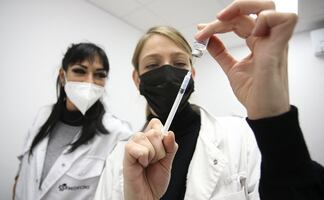 Vacuna de refuerzo Covid aumenta hasta 76 veces los anticuerpos