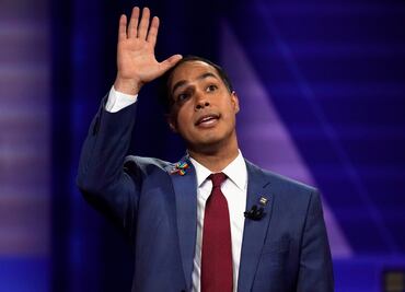 Carrera presidencial de EU se queda sin latinos tras salida de Julián Castro