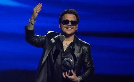 Nodal rompe en llanto en concierto: “No soy un buen ejemplo, tengo 23 años”