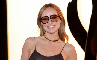 Olivia Wilde se olvida del sostén y se deja ver como nunca con look sin censura