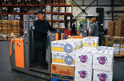 ¡Histórico! Amazon despedirá a 30,000 empleados esta semana en su recorte más grande de la historia