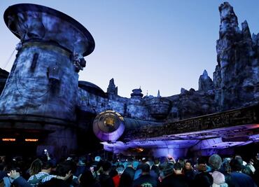 Pese a Star Wars, baja la asistencia a los parques Disney