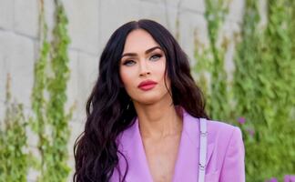 Megan Fox derrocha elegancia con blazer al estilo braless en LA