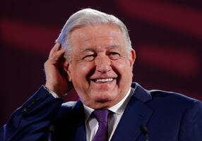 AMLO rompe el silencio: presenta ‘Grandeza’ y explica por qué se retiró de la vida pública