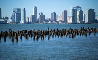 Reportan la caída de un helicóptero en el río Hudson frente a Manhattan