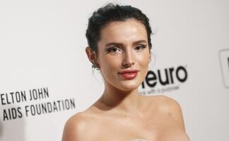 Bella Thorne 'enciende' Miami con diminuto bikini blanco