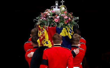 Isabel II es enterrada junto al duque de Edimburgo en Windsor