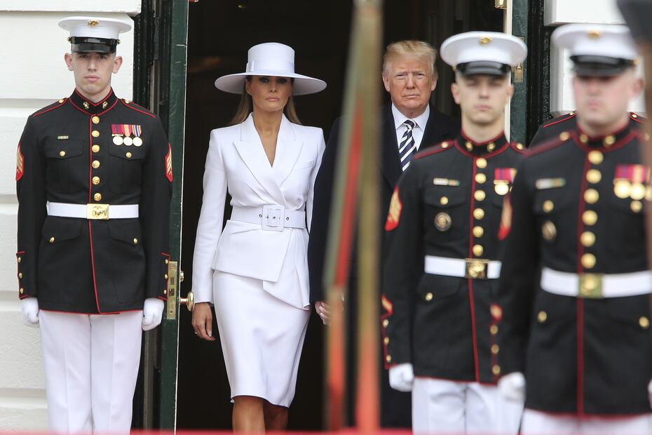 Regresa la reina de la elegancia. Melania Trump vuelve a la Casa Blanca con sus impresionantes looks. Foto: Sipa vía Grosby
