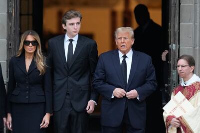 ¿La Corte Suprema ordenó deportar a Melania y Barron Trump? Esto es lo que sabemos