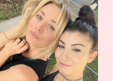 Kaley Cuoco y su hermana posan con leggings negros en Instagram