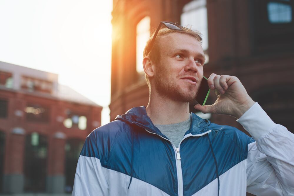 Samsung incluirá traducción en tiempo real en sus teléfonos; ¿en qué modelos y a partir de cuándo?. Foto iStock/ littlehenrabi