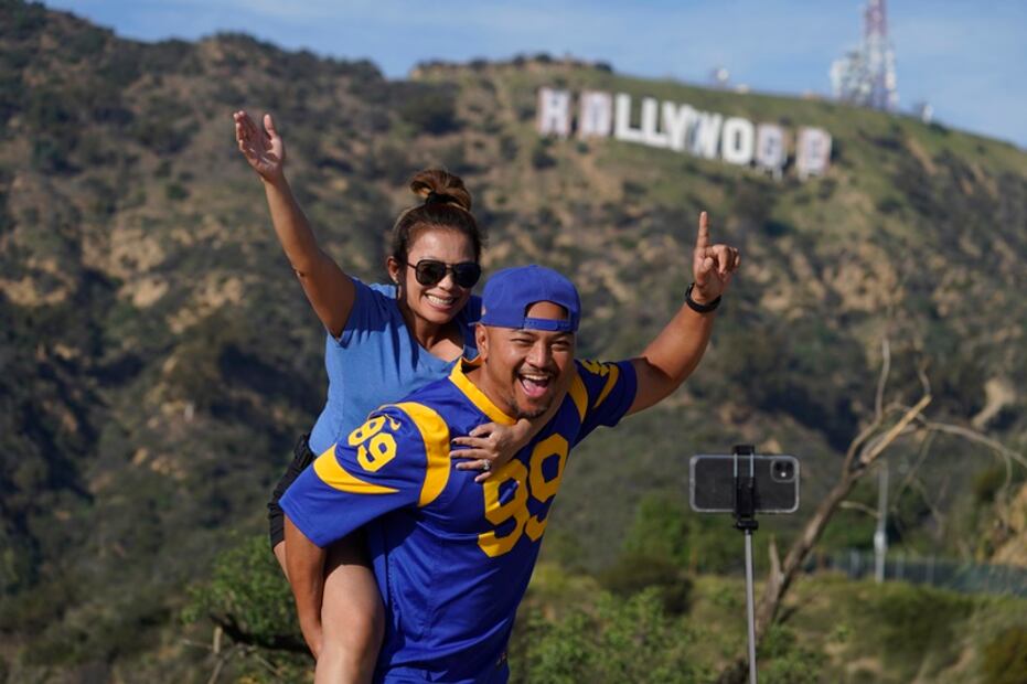 'Rams House'; Hollywood cambia su letrero por el triunfo en el Super Bowl LVI