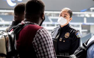 ¿Qué tanto importa la vacuna que tienes para viajar a Estados Unidos?