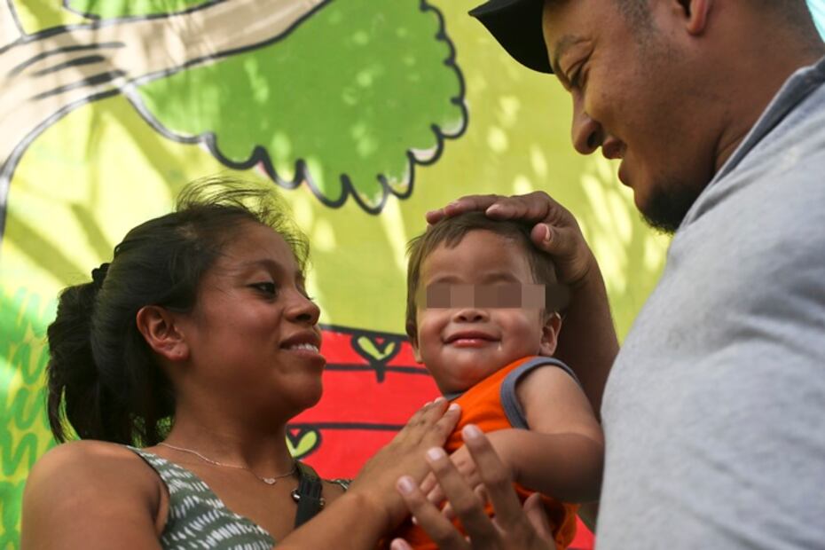 Tras 5 meses, bebé separado de sus padres en EU regresa a Honduras
